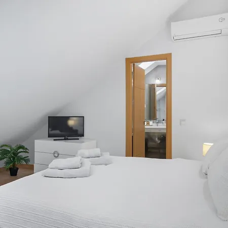 1091 Old Town *