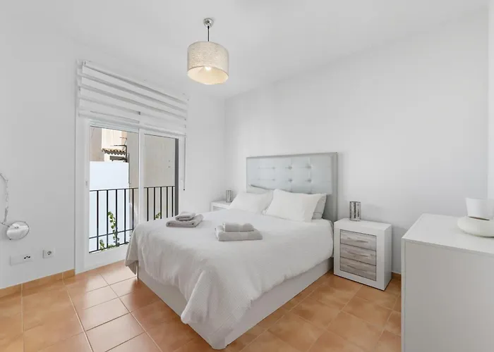 1091 Old Town Apartment
